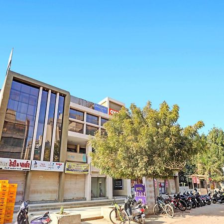 Fabhotel Relax Гандинагар Экстерьер фото